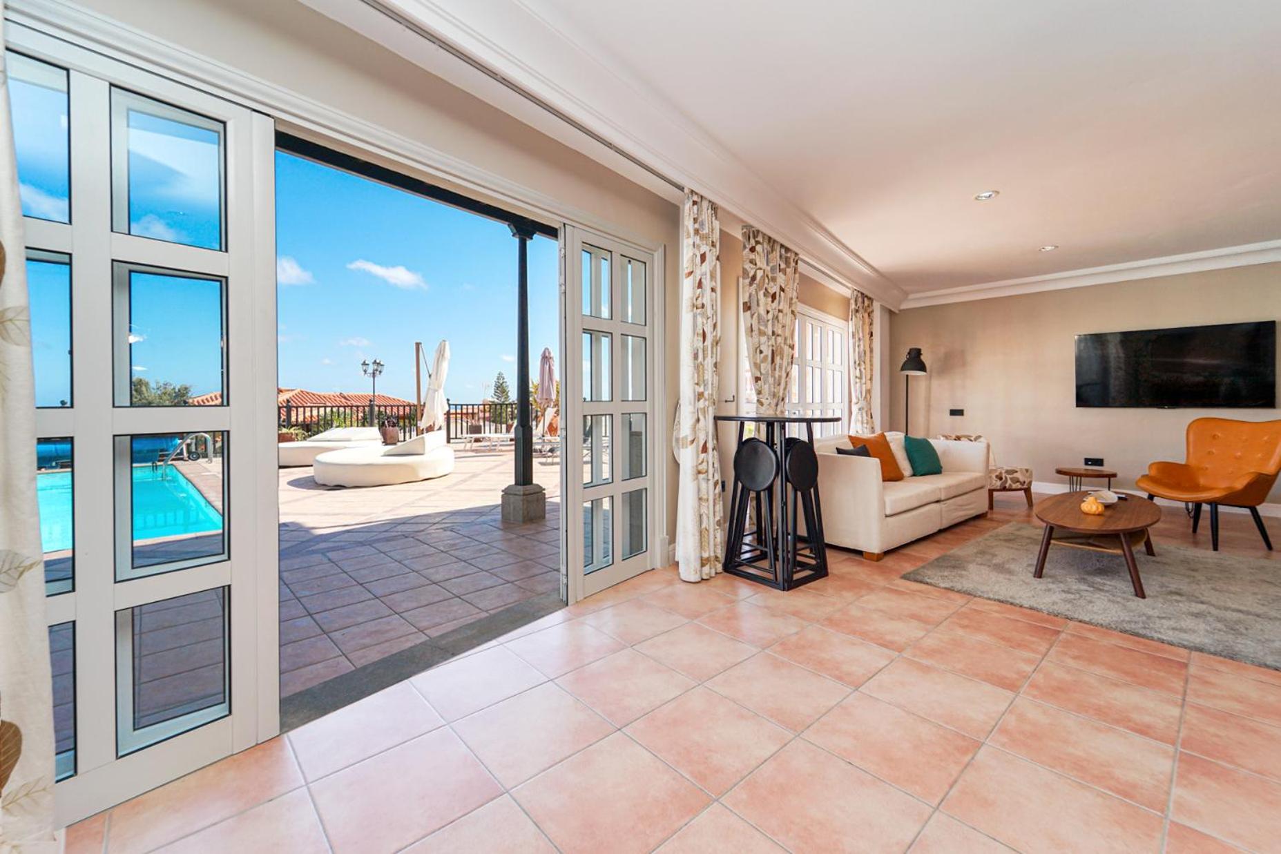 Magnificent 5-star With Sea View, Jacuzzi And Pool Mogán